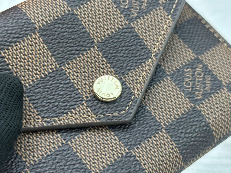 LV Wallets 4233H-0505