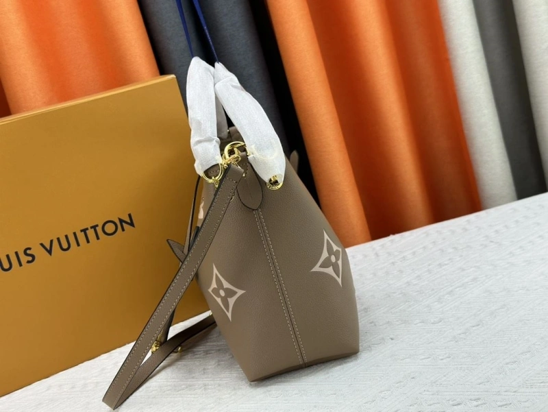 LV Shopping Bags 4233H-0518