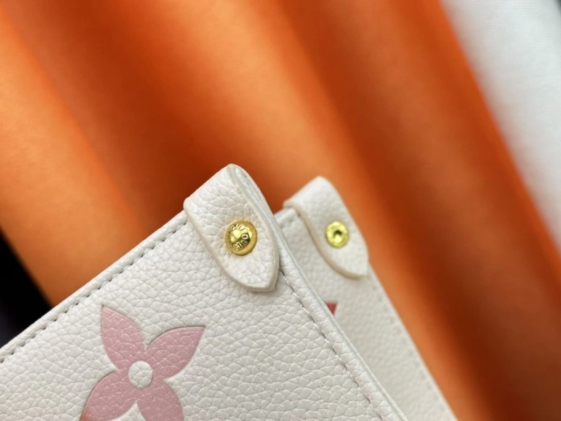 LV Shopping Bags 4233H-0526