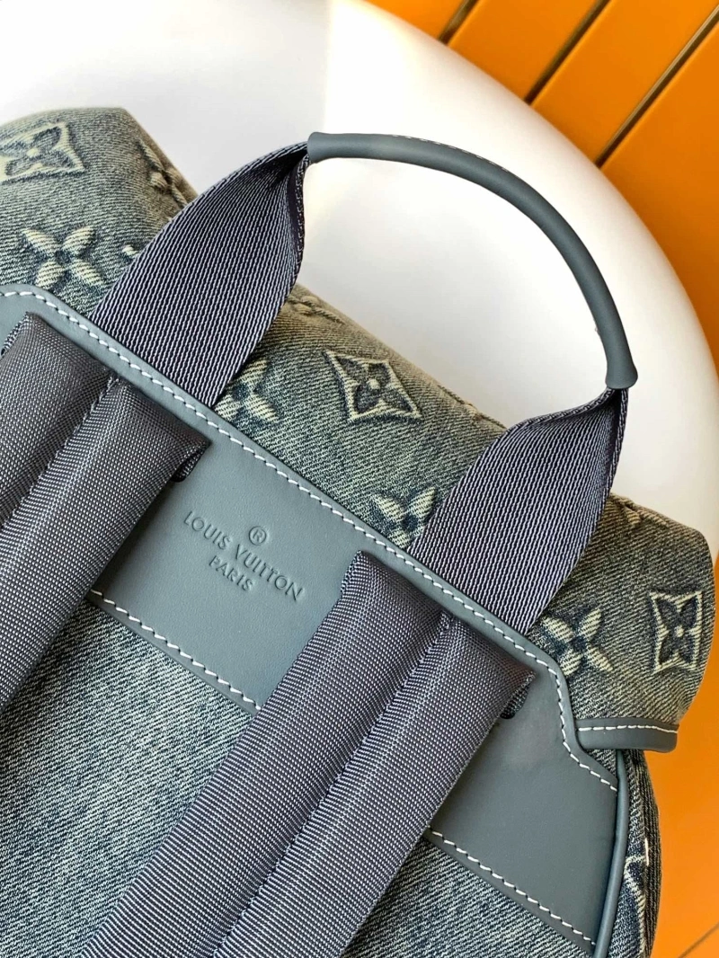 LV Backpacks 4233H-0685