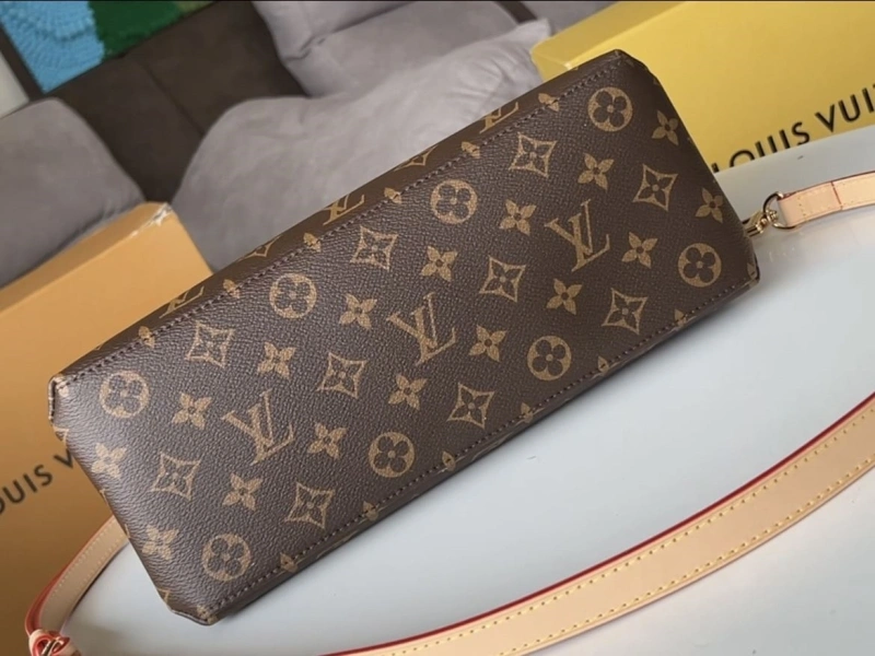 LV Top Handle Bags 4233H-0732