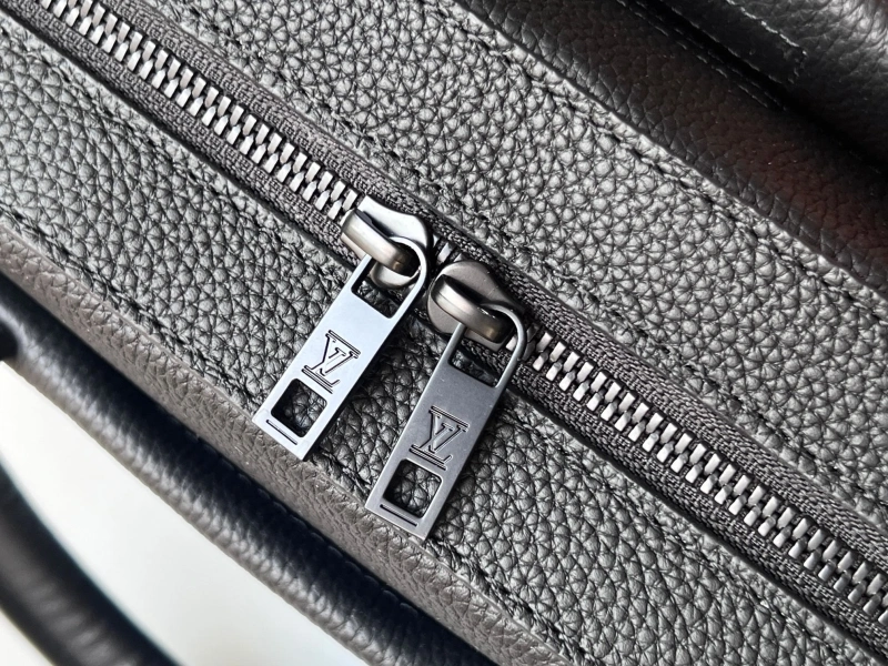 LV Mens Briefcases 4233H-0744