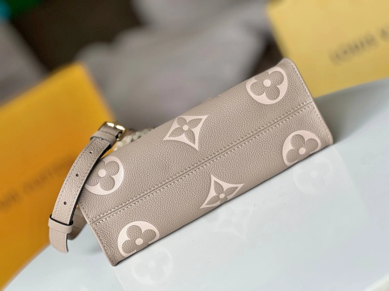 LV Shopping Bags 4233H-0745