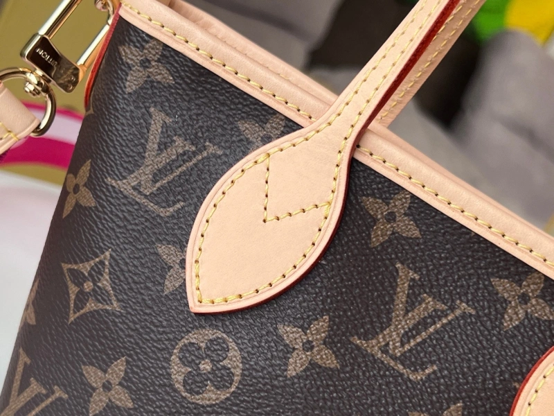 LV Shopping Bags 4233H-0749