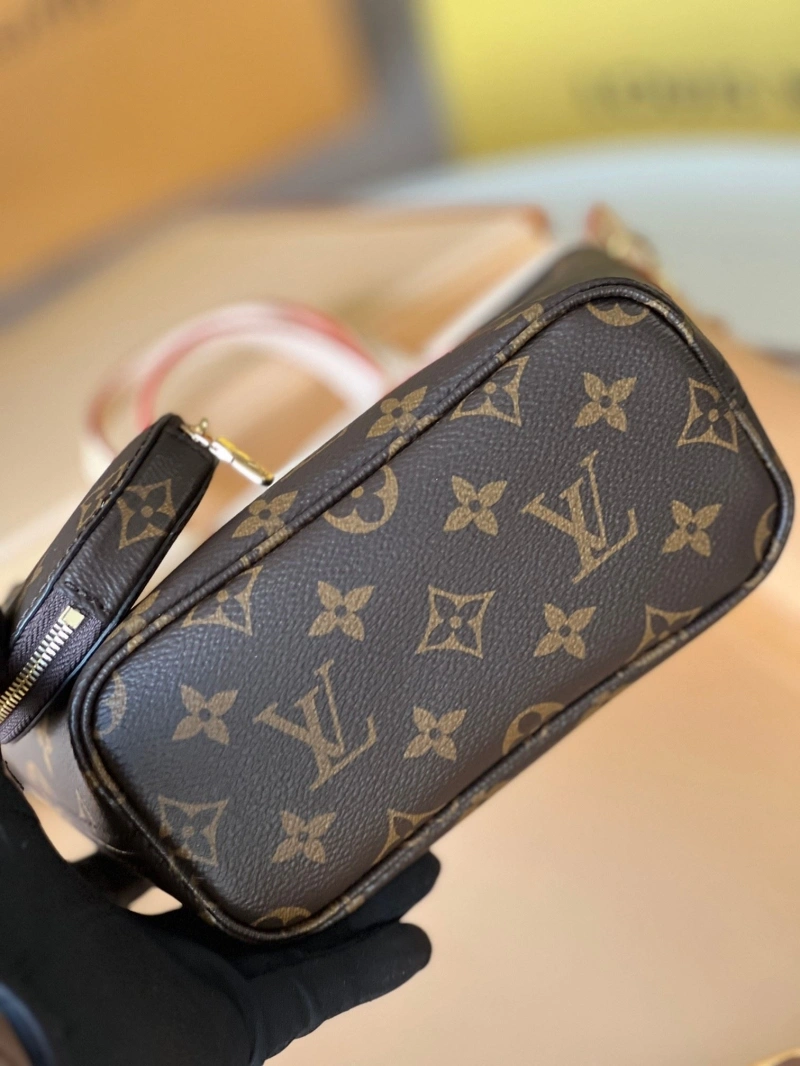 LV Shopping Bags 4233H-0750