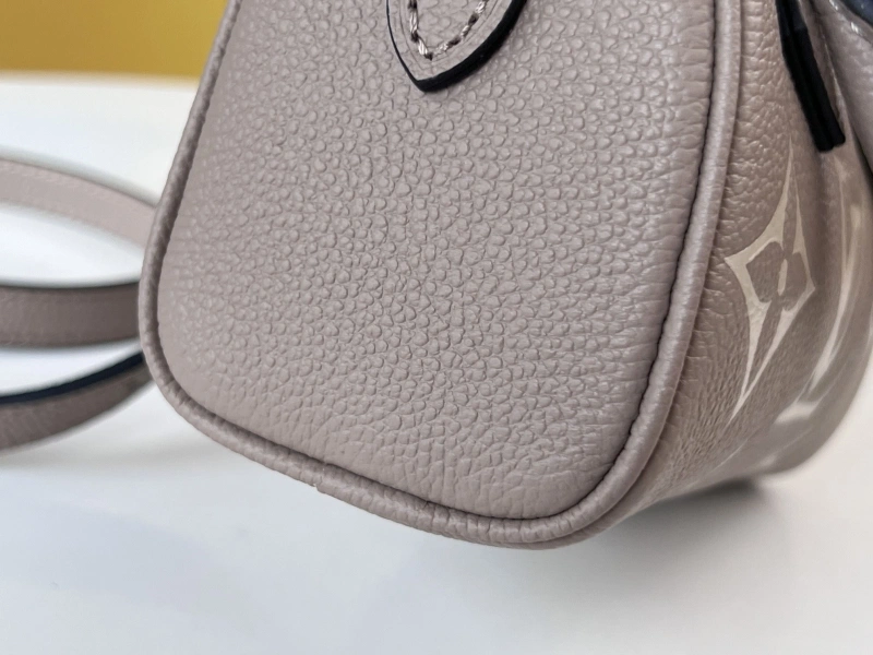 LV Speedy Bags 4233H-0796