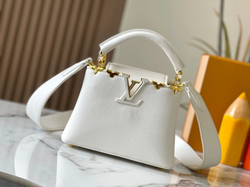 LV Capucines Bags 4233H-0847