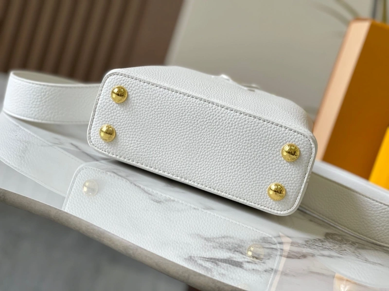 LV Capucines Bags 4233H-0847