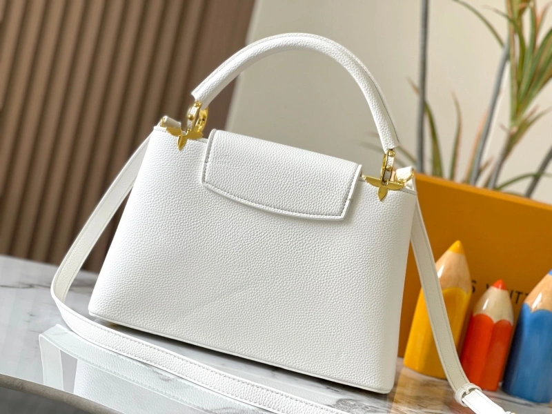 LV Capucines Bags 4233H-0849