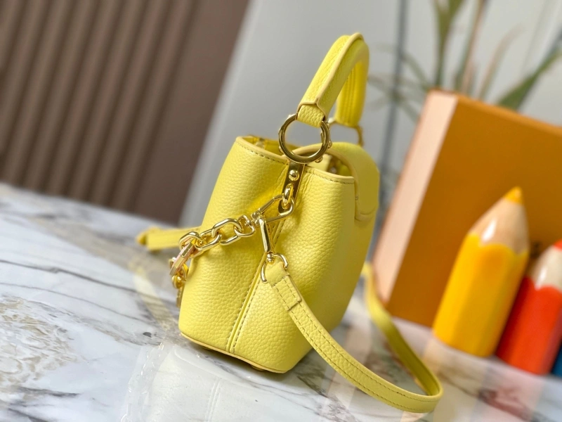 LV Capucines Bags 4233H-0871