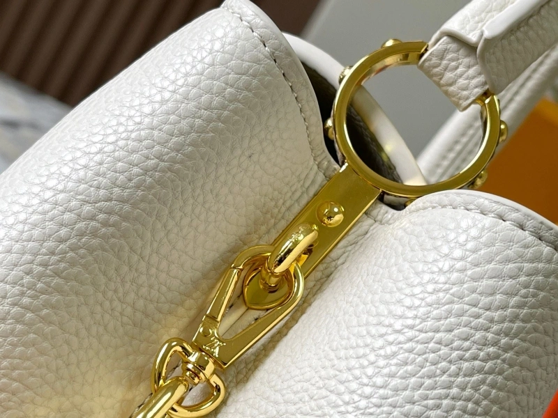 LV Capucines Bags 4233H-0874