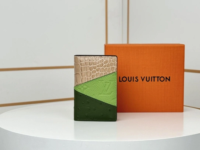 LV Wallets 4233H-0908