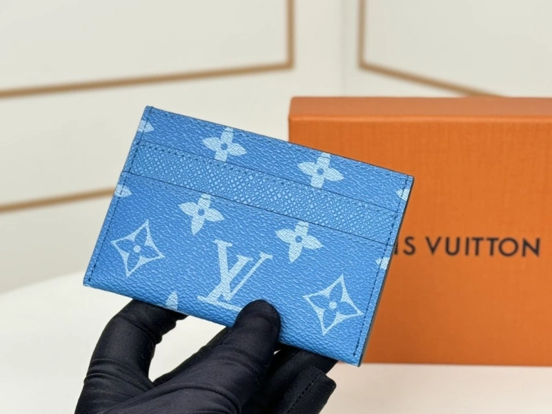 LV Wallets 4233H-0912