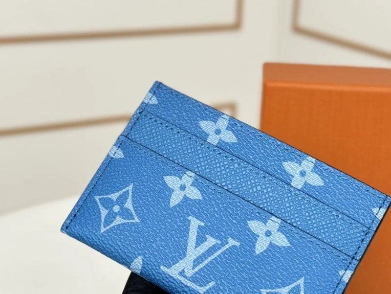 LV Wallets 4233H-0912