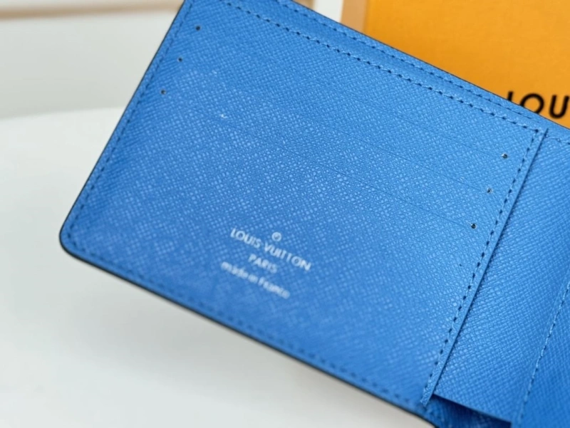 LV Wallets 4233H-0913