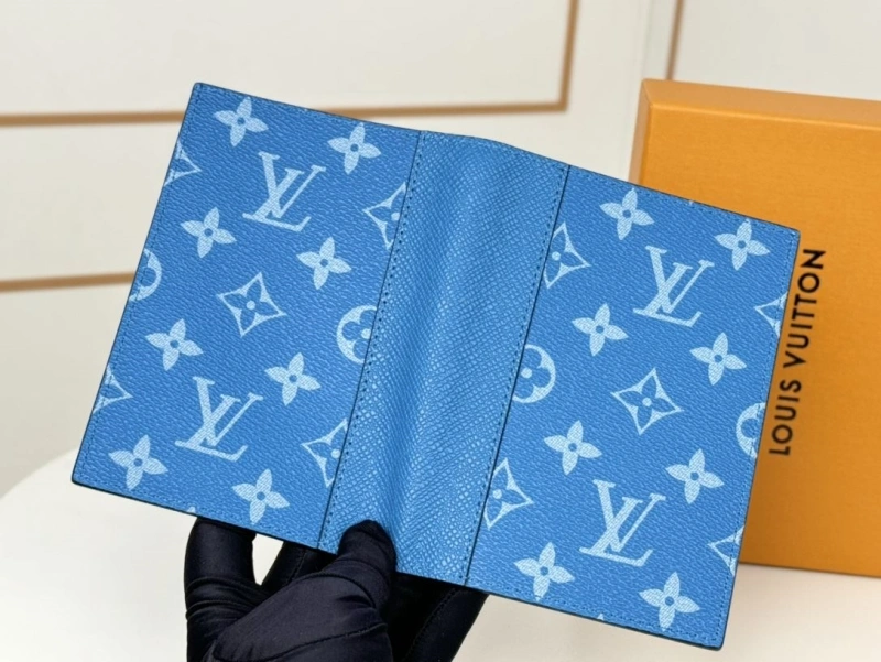 LV Wallets 4233H-0914