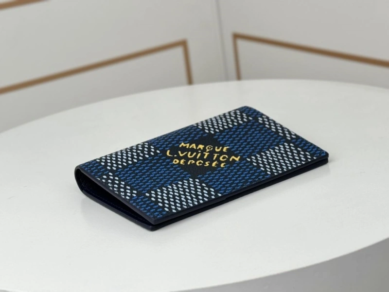 LV Wallets 4233H-0922
