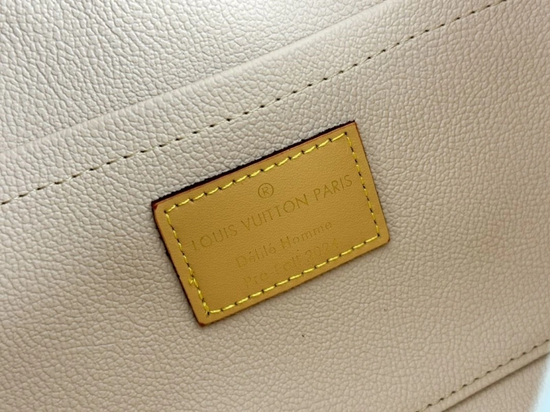 LV Wallets 4233H-0938