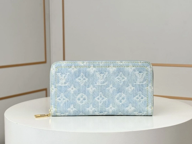 LV Wallets 4233H-0948