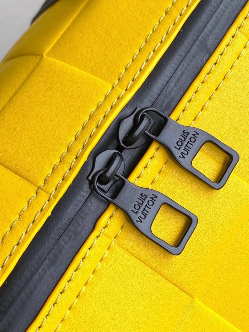 LV Travel Bags 4233H-0980