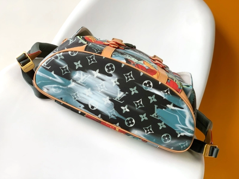 LV Backpacks 4233H-0981