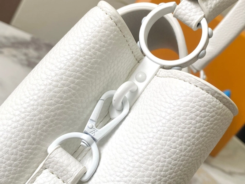 LV Capucines Bags 4233H-1188