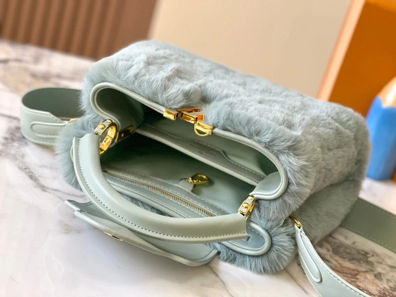 LV Capucines Bags 4233H-1196
