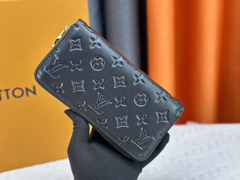 LV Wallets 4233H-1318