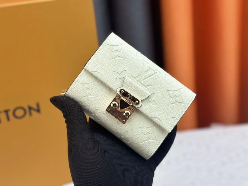 LV Wallets 4233H-1322