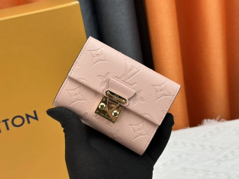 LV Wallets 4233H-1323