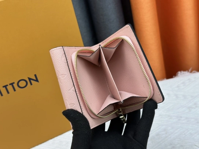 LV Wallets 4233H-1323