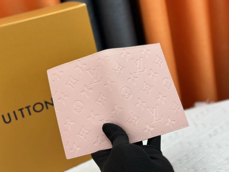 LV Wallets 4233H-1335