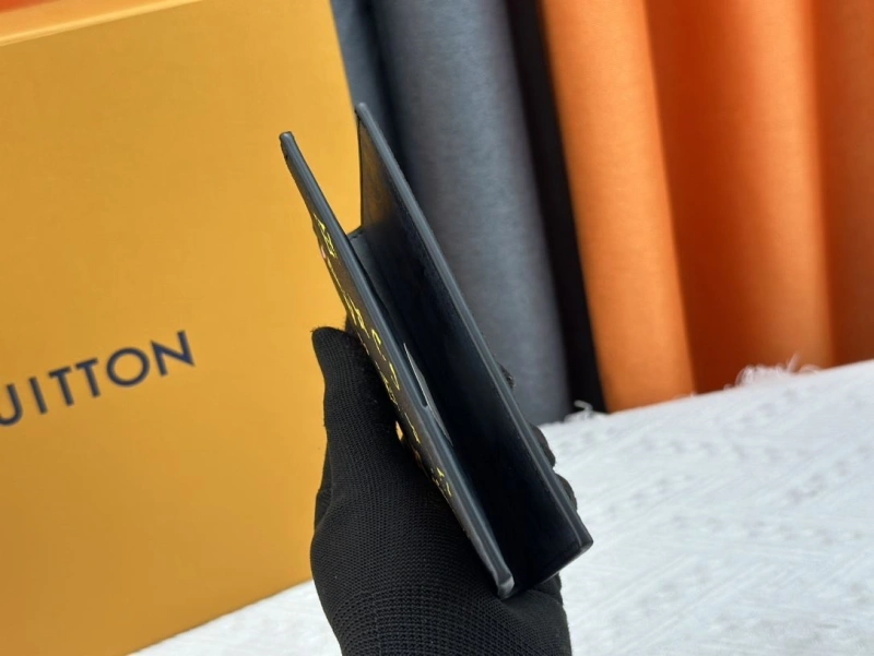 LV Wallets 4233H-1336