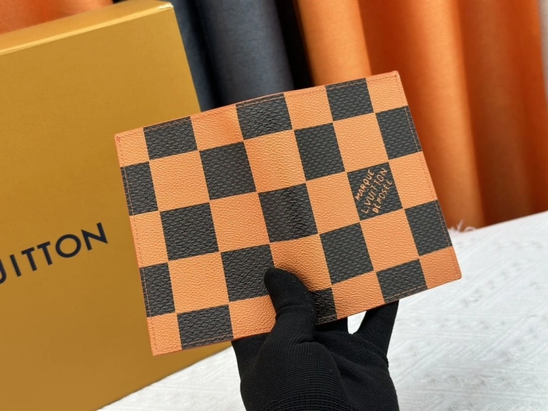 LV Wallets 4233H-1339