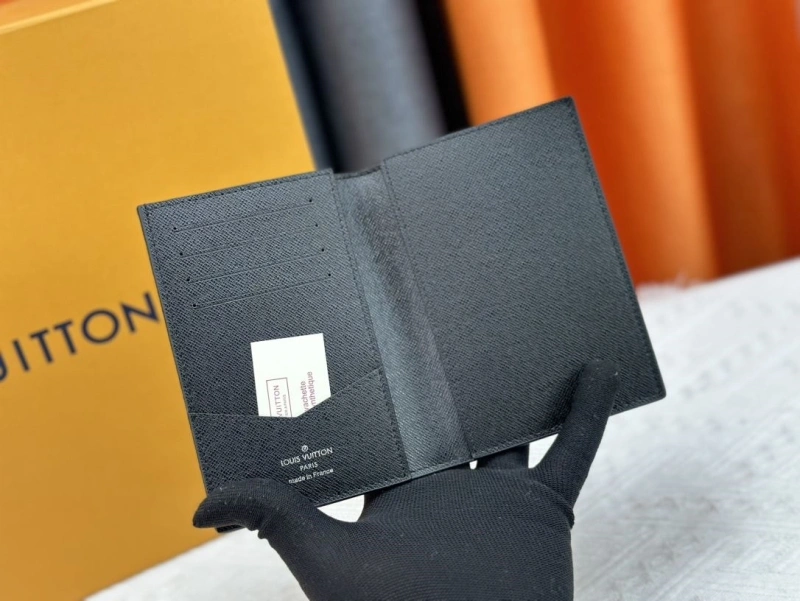LV Wallets 4233H-1343