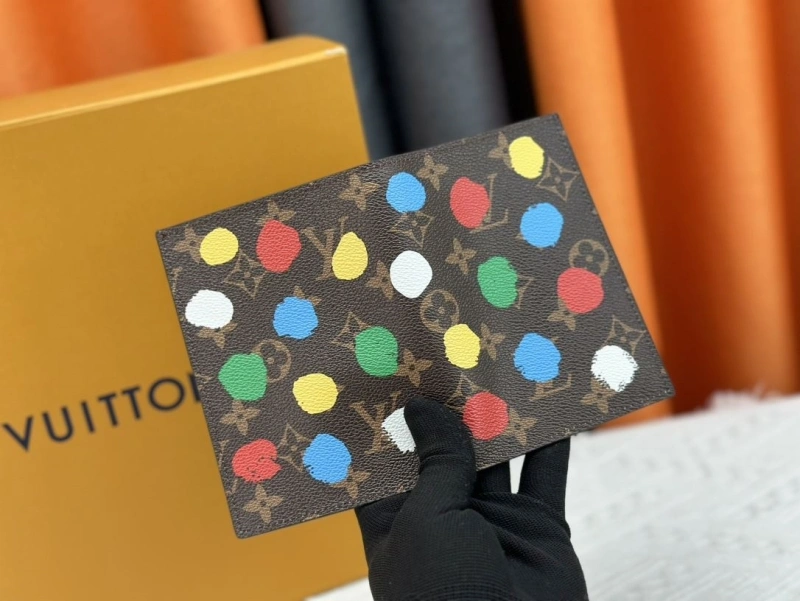 LV Wallets 4233H-1345