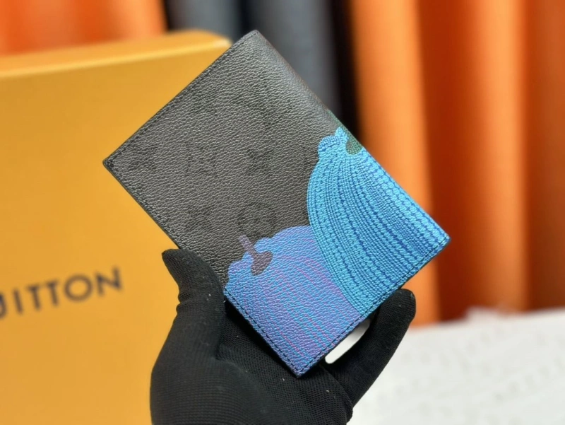 LV Wallets 4233H-1348
