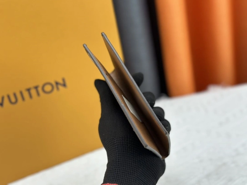 LV Wallets 4233H-1350