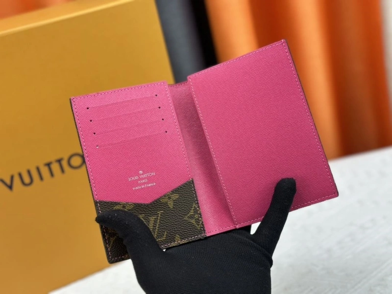 LV Wallets 4233H-1365