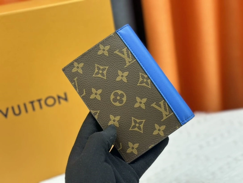 LV Wallets 4233H-1367