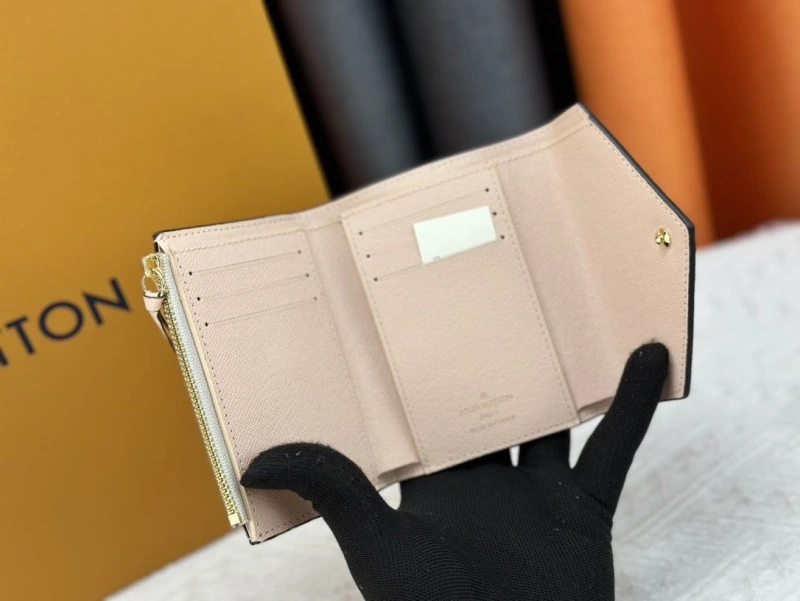 LV Wallets 4233H-1513