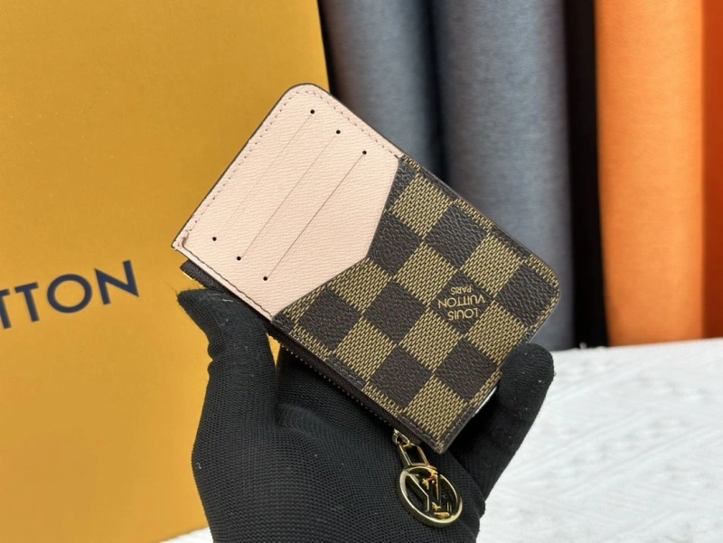 LV Wallets 4233H-1524