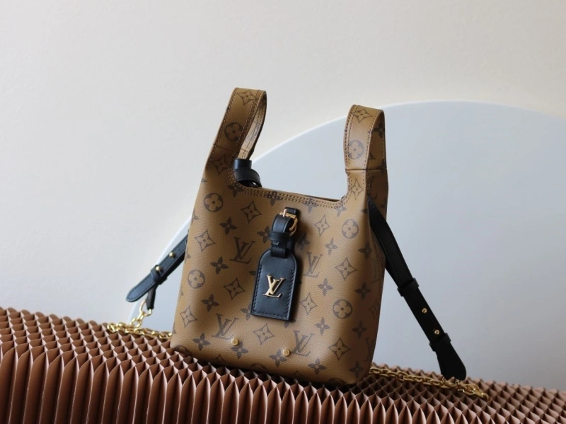 LV Shopping Bags 4233H-1556