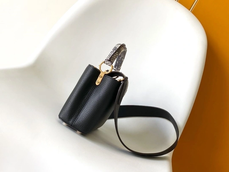 LV Capucines Bags 4233H-1792