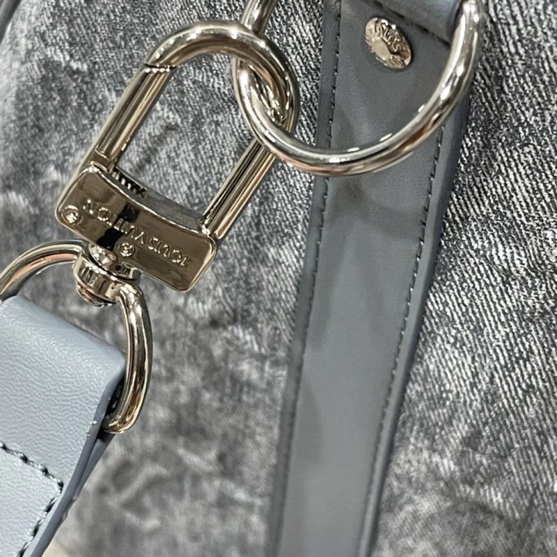 LV Travel Bags 4233H-1805