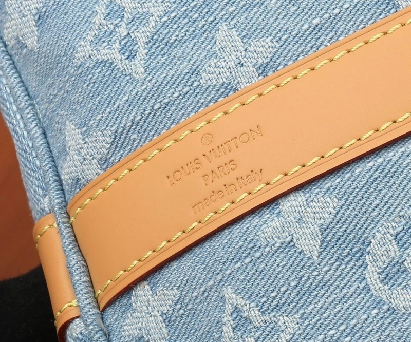 LV Travel Bags 4233H-2152