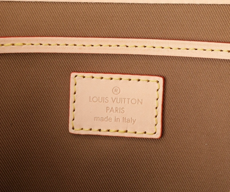 LV Backpacks 4233H-2156