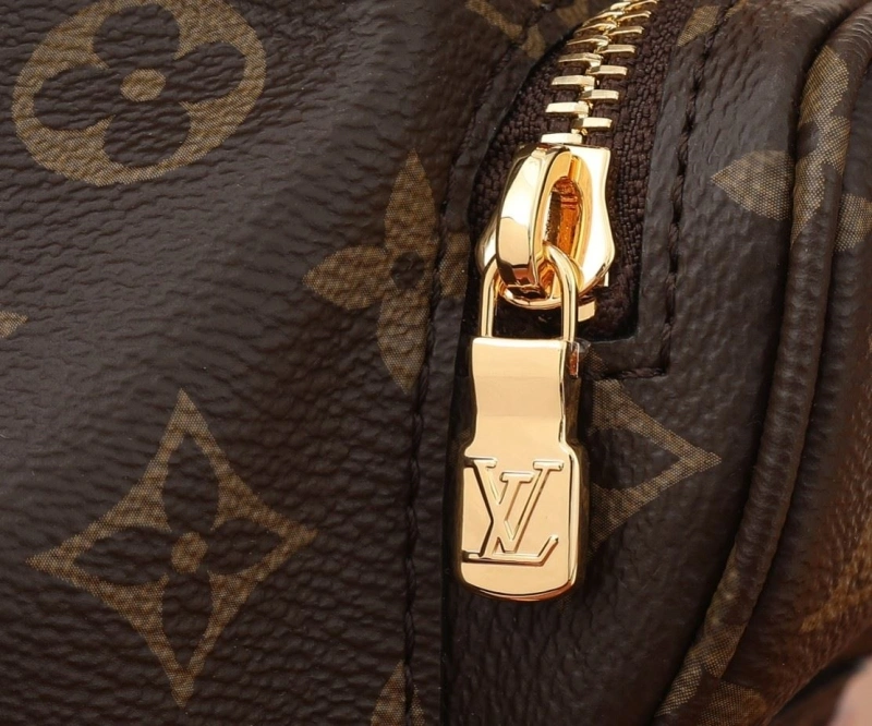 LV Backpacks 4233H-2157