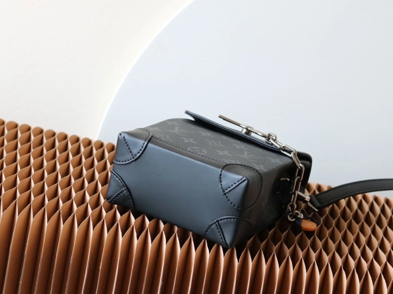 LV Backpacks 4233H-2478