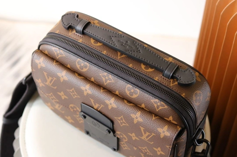 LV Satchel bags 4233H-2483